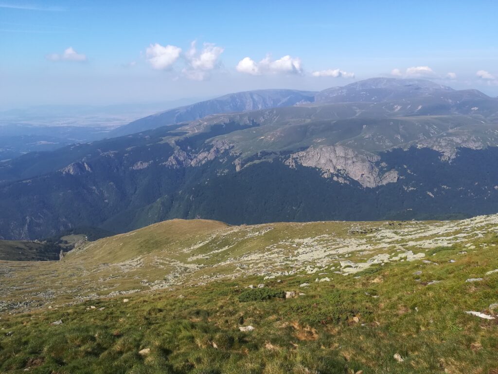 Поглед от връх Голям Кадемлия